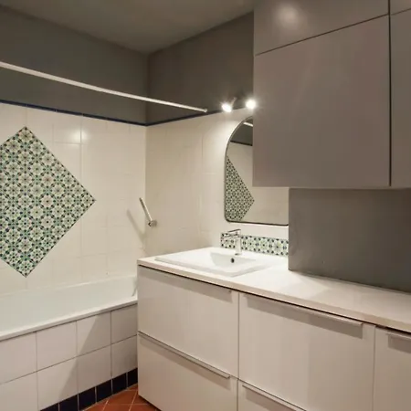 Apartment Charming And Large Duplex Flat With Beautiful Terrace In *